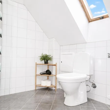 Floor - Unbeatable Location Apartment