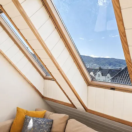 Floor - Unbeatable Location Apartment Bergen
